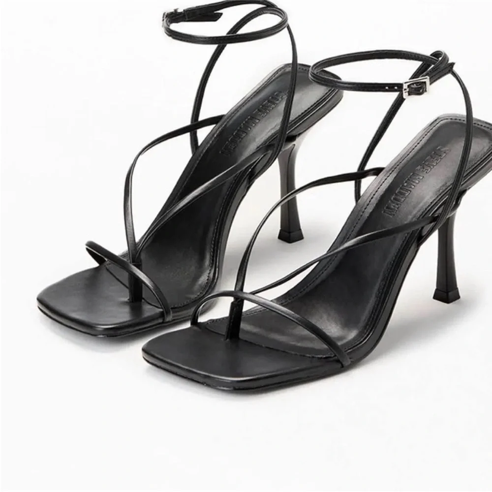 Steve Madden Black Heel Sandals - Picture 6 of 6